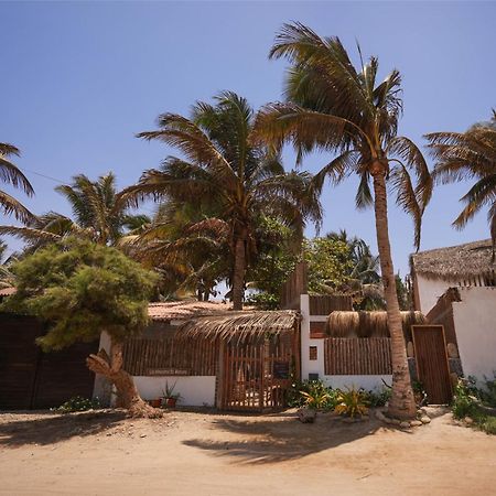 Los Almendros De Máncora Eksteriør billede